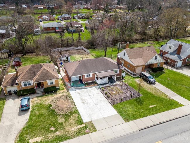 3369 W Galbraith Rd, House other with 3 bedrooms, 1 bathrooms and null parking in Colerain Twp OH | Image 4