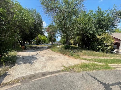 4502 Eric Cir, Austin, TX, 78744-2926 | Card Image
