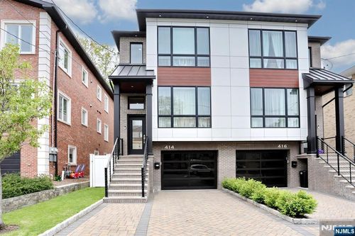 414 Lawton Ave, Cliffside Park, NJ, 07010-1902 | Card Image