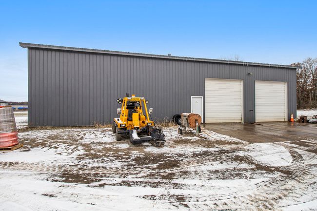 9486 S Meridian Rd, Home with 0 bedrooms, 2 bathrooms and 30 parking in Clarklake MI | Image 32