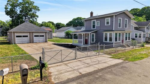 167 Northup St, Warwick, RI, 02889-9220 | Card Image