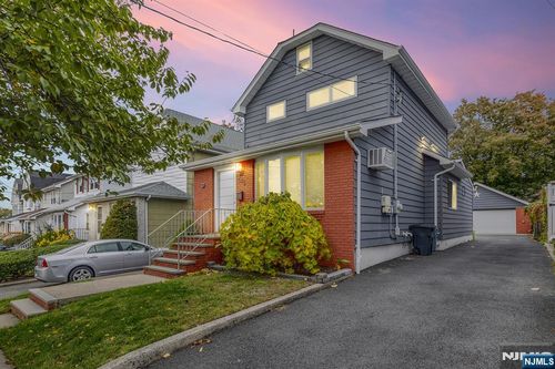 545 5th Ave, Lyndhurst, NJ, 07071-1105 | Card Image