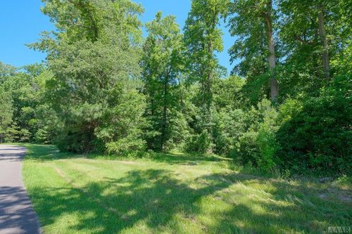 506 Batchelor Bay Dr, Windsor, NC, 27983-7004 | Card Image