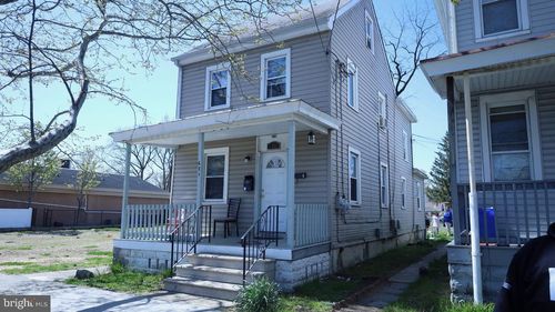 671 N Broad St, Woodbury, NJ, 08096-1621 | Card Image