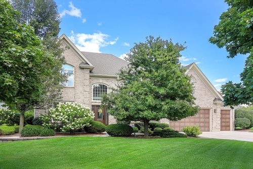 26W130 Prestwick Ln, Winfield, IL, 60190-2309 | Card Image