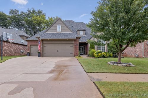 9521 117th St, Bixby, OK, 74008-1819 | Card Image