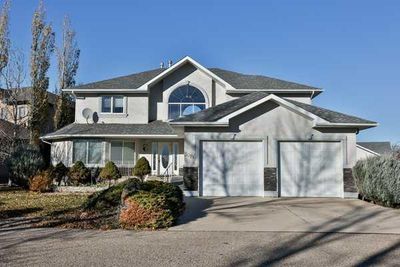 3019 48 Ave S, House other with 5 bedrooms, 4 bathrooms and null parking in Lethbridge AB | Image 2