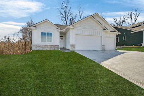 5633 Walnut Ridge Dr, Des Moines, IA, 50317 | Card Image