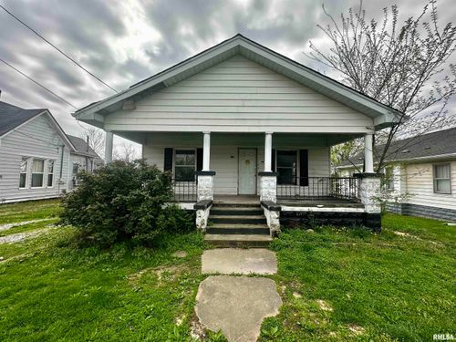 111 E Walker St, Galatia, IL, 62935-1112 | Card Image