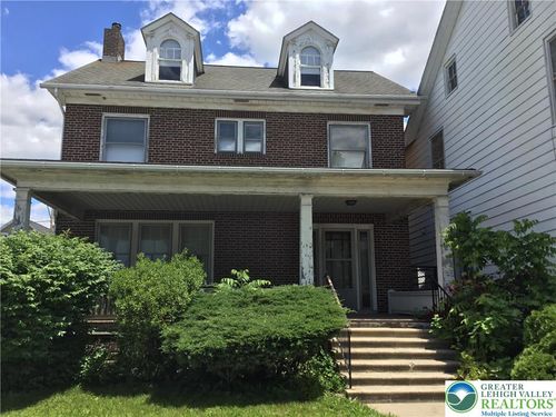 1015 Main St, Slatington, PA, 18080-1735 | Card Image