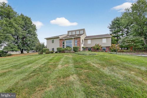127 Clearview Dr, DOWNINGTOWN, PA, 19335-1101 | Card Image