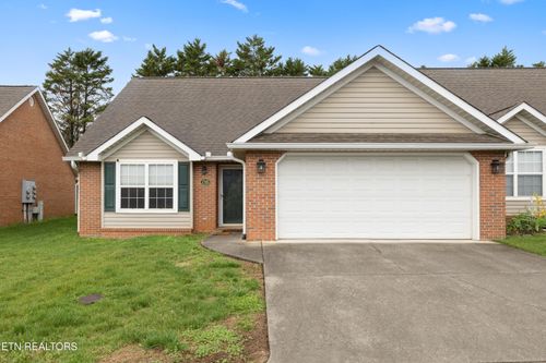 7315 Windtree Oaks Way, Knoxville, TN, 37920-0802 | Card Image