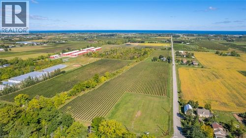 3811 King St, Beamsville, ON, L0R | Card Image