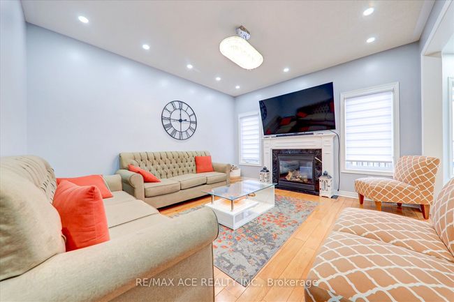 82 Warnford Cir, House other with 7 bedrooms, 5 bathrooms and 4 parking in Ajax ON | Image 17