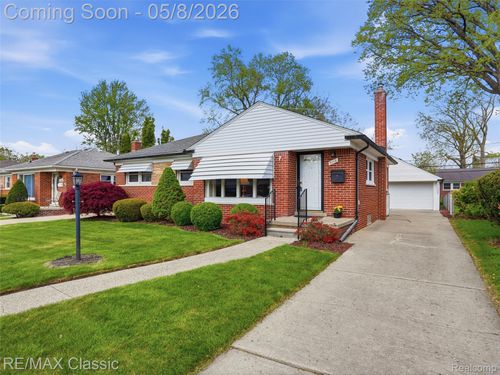 9116 Tecumseh, Redford, MI, 48239-1930 | Card Image