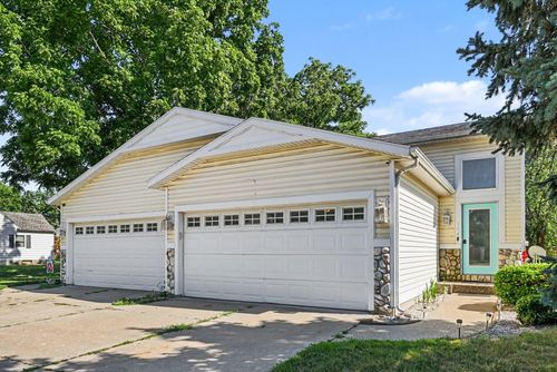 154 W 32nd St, Holland, MI, 49423-7102 | Card Image