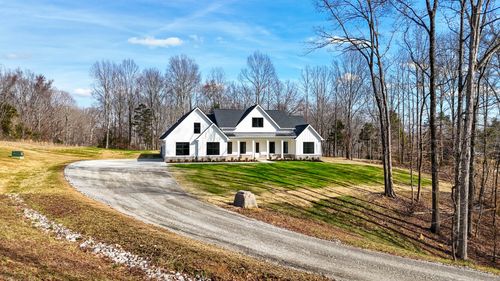 7765 Barnhill Rd, Primm Springs, TN, 38476-9646 | Card Image