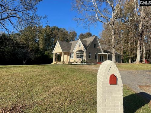 172 S Pine St, Batesburg, SC, 29006-2529 | Card Image