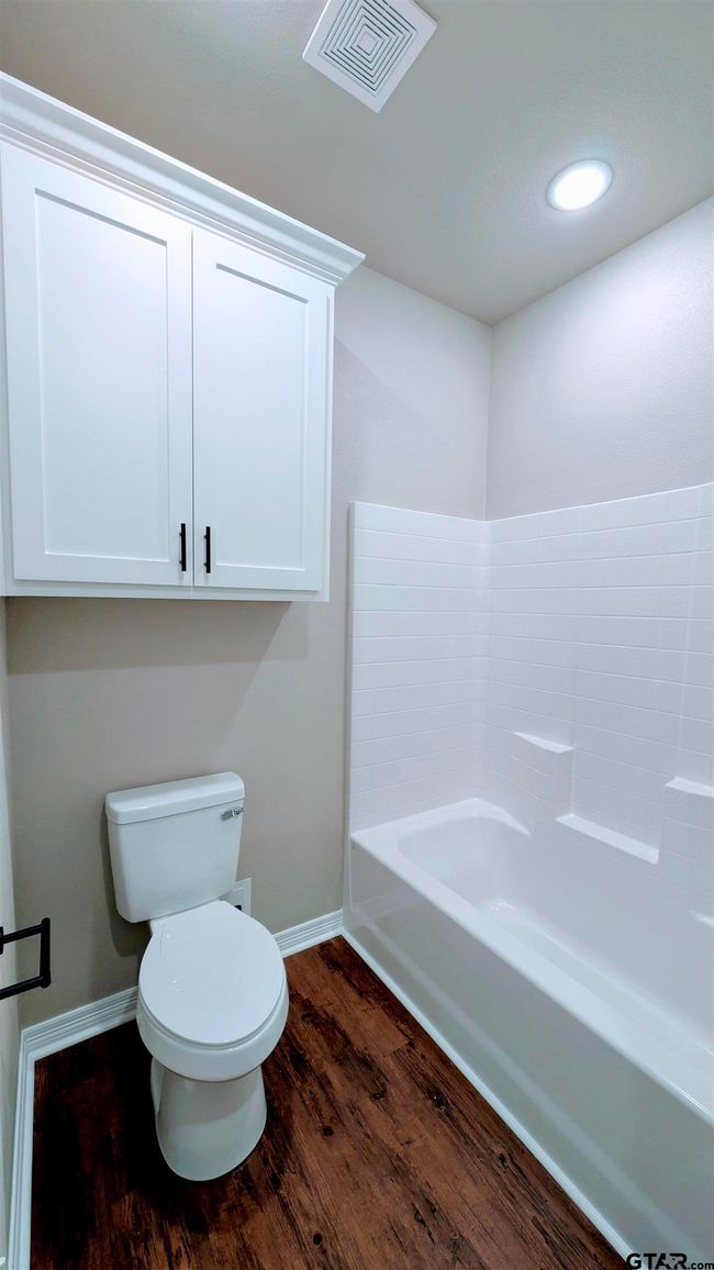 UNIT-201 - 1523 N Owens Ave, House other with 3 bedrooms, 3 bathrooms and null parking in Tyler TX | Image 7