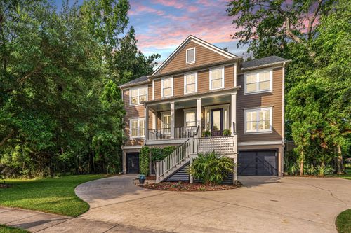 3081 Yachtsman Dr, Mount Pleasant, SC, 29466-2449 | Card Image