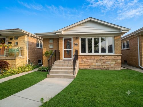 7520 W Carmen Ave, Harwood Heights, IL, 60706-3406 | Card Image