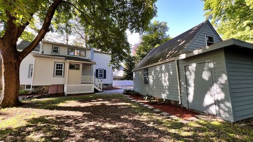 6 Oakland Cir, Wellesley, MA, 02481-7609 | Card Image