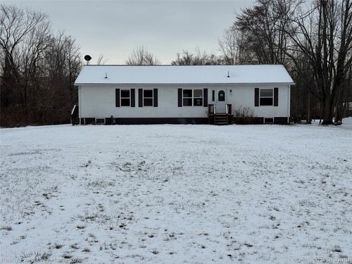 2045 Yeager St, Port Huron, MI, 48060-7331 | Card Image