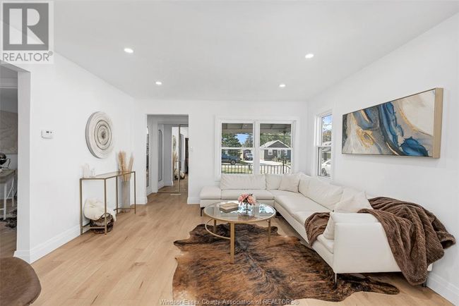 2968 Langlois Ave, House other with 3 bedrooms, 1 bathrooms and null parking in Windsor ON | Image 8