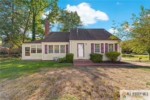 1088 S Boyd Pkwy, North Brunswick, NJ, 08902-2715 | Card Image