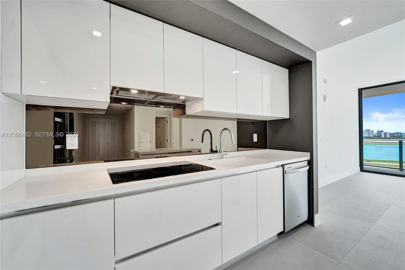 Residential Lease in Hallandale Beach 5