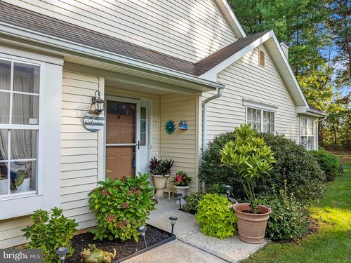 14 Skylark Ln, Lakewood, NJ, 08701-5731 | Card Image