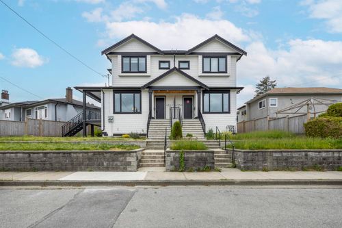 4541 Hoy St, Vancouver, BC, V5R4N5 | Card Image