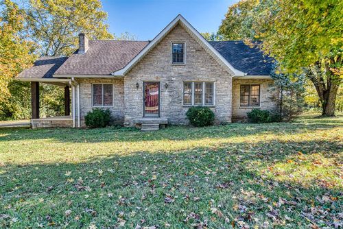 1227 W 9th St, Russellville, KY, 42276-9758 | Card Image