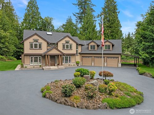 23318 264th Ave Se, Maple Valley, WA, 98038-6730 | Card Image