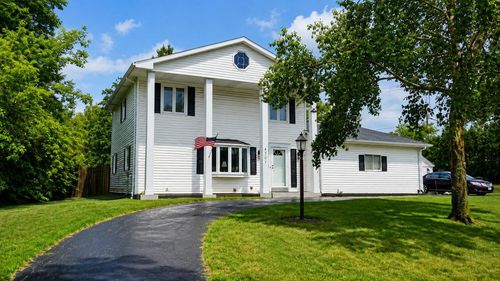 4707 S 81st Street, Greenfield, WI, 53220 | Card Image