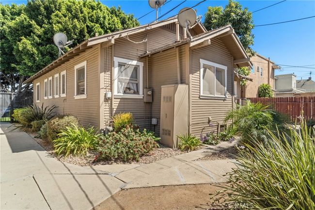 833 Cherry Ave, Condo with 0 bedrooms, 0 bathrooms and 5 parking in Long Beach CA | Image 4