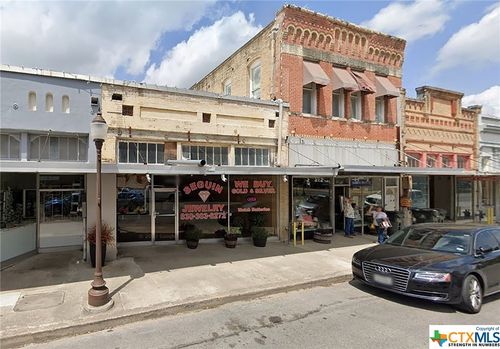 108 N Austin St, Seguin, TX, 78155-5602 | Card Image
