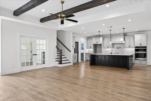 114 Castlewood Rd, Enchanted Oaks, TX, 75156-9195 | Card Image