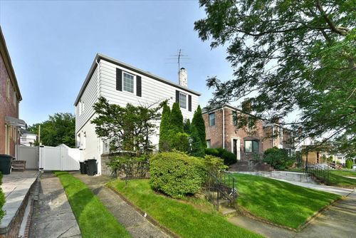 80 192nd St, Hollis, NY, 11423 | Card Image
