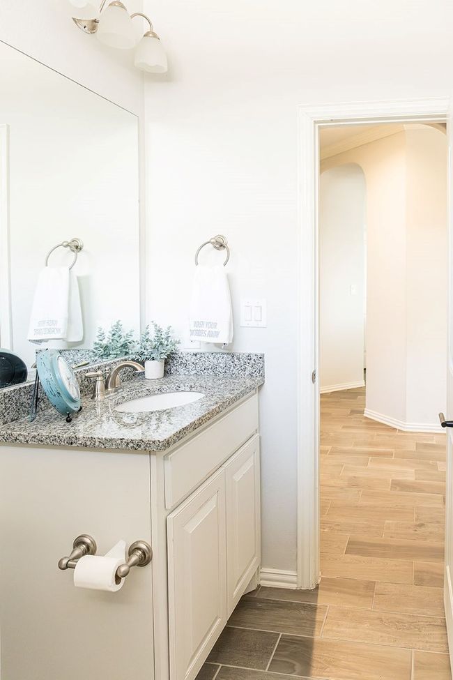 6703 Crown Point Ct, House other with 3 bedrooms, 2 bathrooms and 2 parking in Midland TX | Image 18