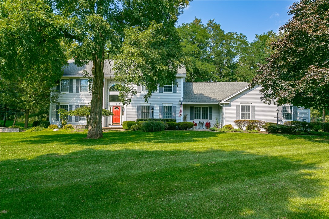 Saddle Hl, Honeoye Falls, NY 14472
