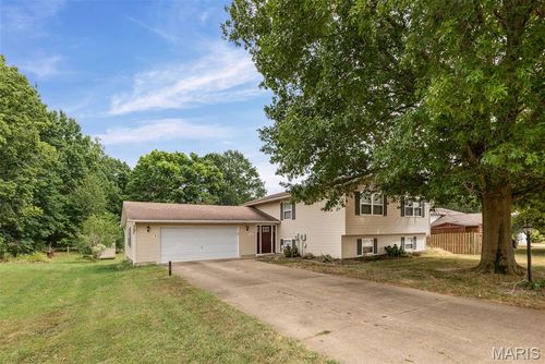 7803 Jarret Ln, Brighton, IL, 62012-2147 | Card Image
