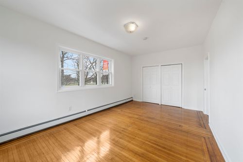 2-152 Bentley Ave, Jersey City, NJ, 07304-1702 | Card Image