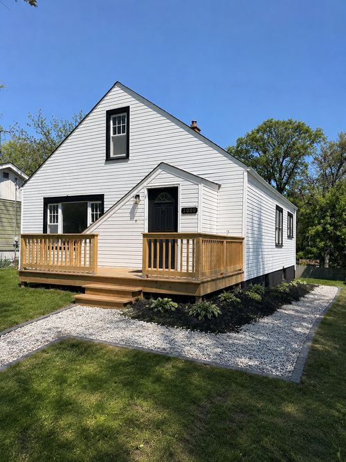 2000 Maple Ave, Downers Grove, IL, 60515-4406 | Card Image