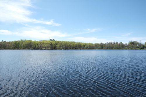 9 Lakeside Dr, Rhinebeck, NY, 12572-3009 | Card Image