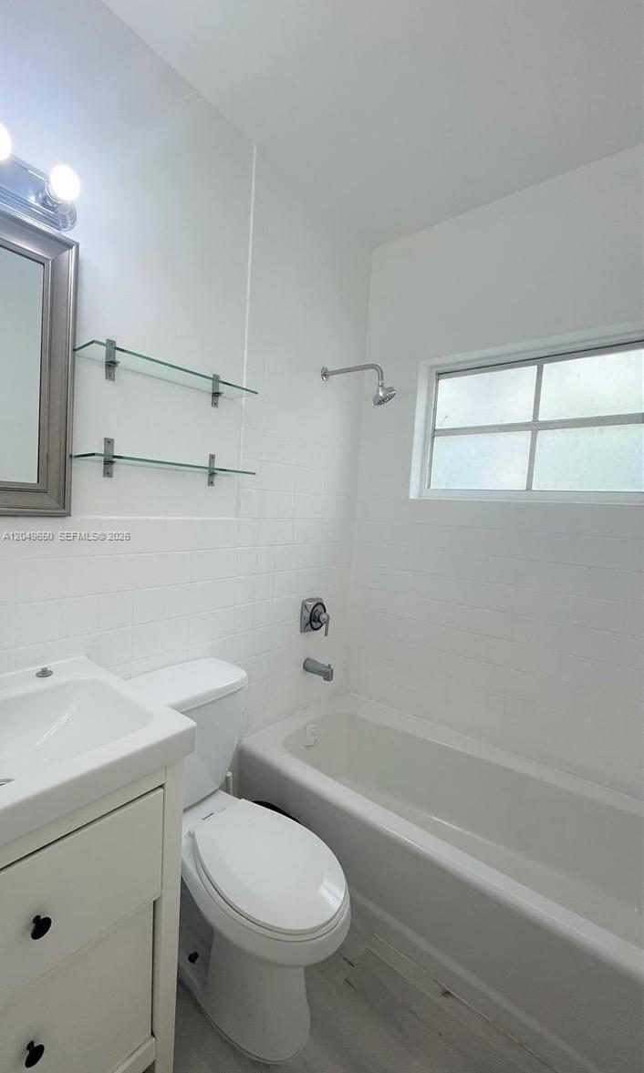 Residential Lease in Miami Beach 2