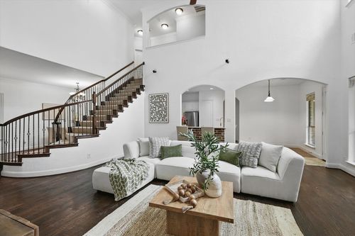 3376 Castlewood Blvd, Highland Village, TX, 75077-1833 | Card Image