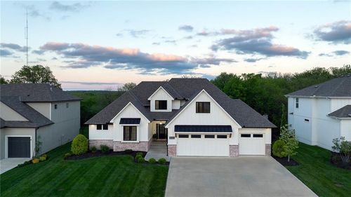2021 Ne Bluestone Dr, Lee's Summit, MO, 64064-2084 | Card Image