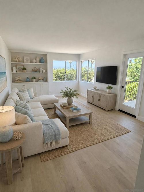 310-3020 Cowley Way, San Diego, CA, 92117-6874 | Card Image