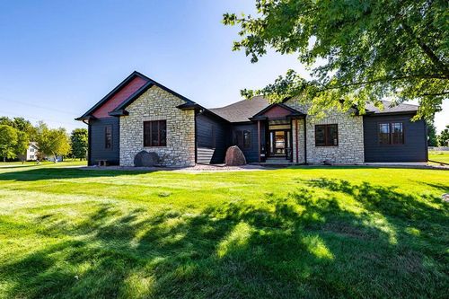 W7669 Fieldstone Court, Holland, WI, 54636 | Card Image